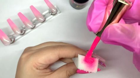 Ombre Nails With Sponge, Nails With Sponge, Easy Ombre Nails, How To Ombre Nails, Pink Ombre Nail Designs, Ombre Nails At Home, Ombre Nails Diy, Ombre Nail Diy, Hot Pink Nail Polish