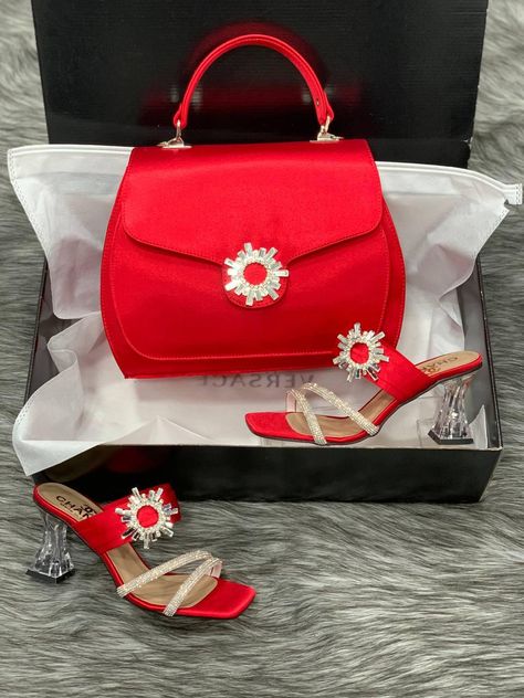 Versace Heels, Timberland Heels, Zara Purse, Everyday Bag Essentials, Bag And Shoes, African Shirts For Men, Matching Shoes, Chic Heels, Stylish Handbags