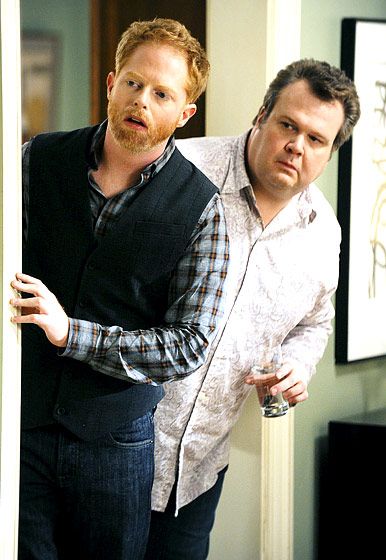 TV's Best Gay and Lesbian Couples: Modern Family Mitchell Modern Family, Cam Modern Family, Eric Stonestreet, Jesse Tyler Ferguson, Family Tv Series, Gay Dads, Family Tv, Family Doctors, Tv Couples