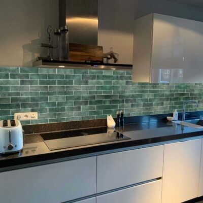 Green Splashback Kitchen, Kitchen Green, Pacific Homes, Natural Kitchen, Kitchen Remodel Design, Kitchen Splashback, Kitchen Wall Tiles, Green Tile, Green Kitchen