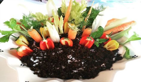 Wait... edible soil? Sign us up! Edible Soil Recipe, Edible Soil, Soil Recipe, Veggie Plate, Veggie Garden, Edible Garden, Food Plating, Baked Goods, Acai Bowl