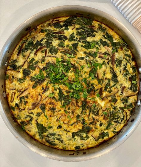 Bone Broth Veggie Soup, Swiss Chard Frittata, Rainbow Chard Recipes, Mushroom Frittata, Chard Recipes, Rainbow Chard, Kale Soup, Frittata Recipes, Veggie Soup