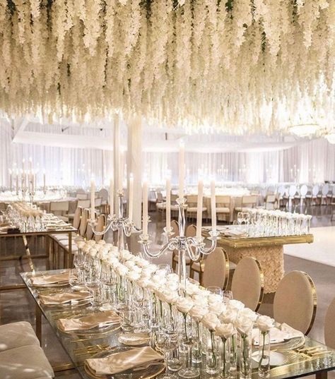 All White Luxury Wedding Decor Inspiration Church Wedding Decorations Aisle, Church Aisle, Church Wedding Decorations, Luxury Wedding Decor, Elegant Wedding Reception, Wedding Decor Inspiration, Future Wedding Plans, Salou, Wedding Chicks