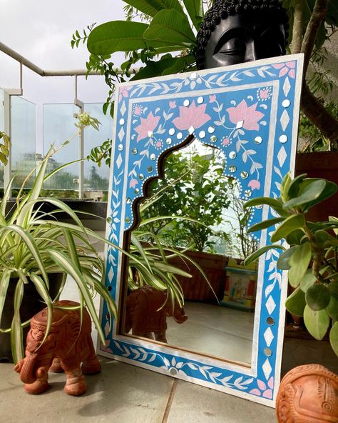 Jharoka Mirror, Lipin Art, Jharokha Art, Jharokha Mirror, Ashley Longshore Art, Lipan Art, Painted Mirror Art, Mural Cafe, Beauty Salon Interior Design