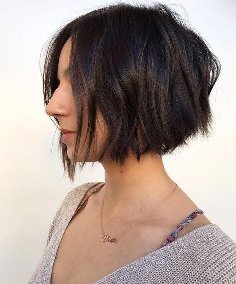 9 Textured Bobs That Take Short Hair to the Next Level - Style - Modern Salon Fall Bob Hairstyles, Textured Bobs, Modern Bob Haircut, Hair References, Hair 2022, Trendy Hairstyle, Short Bob Haircuts, Relaxed Hair, Trending Hairstyles