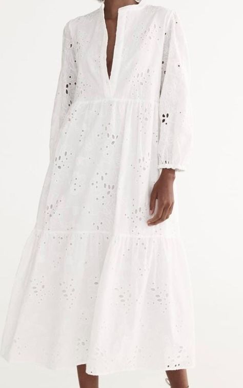 Swiss Broderie Dress, Katun Bordir, Baggy Dresses, Draped Midi Dresses, African Design Dresses, Fashion 101, African Dresses, Fashion Story, African Fashion Dresses