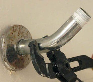 Picture of Removal of Shower Arm Clean A Shower Head, Shower Faucet Replacement, Cottage Bathroom Decor, Shower Faucet Repair, Bathtub Spout, Shower Plumbing, Shower Nozzle, Painting Shower, Faucet Repair