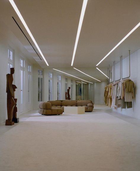 Mario Bellini, Pierre Paulin, Laetitia Casta, Rei Kawakubo, Marcel Breuer, Mies Van Der Rohe, Bellini, Minimalist Interior, Photo Design