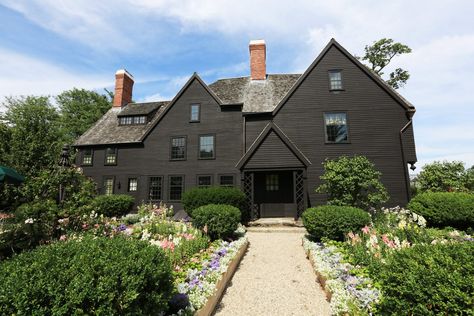 Beverly Massachusetts, Day Trips From Boston, House Of Seven Gables, Make Way For Ducklings, Boston Public Garden, Public Garden, Historic Home, 50 States, Travel And Tourism