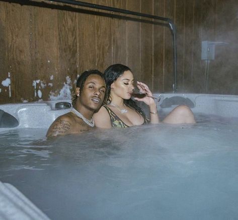 Kylie Travis, Cabin Trip, Black Relationship Goals, Luxury Lifestyle Fashion, Couples Vacation, Black Couples Goals, Hot Jeans, Vacation Pictures, Couples Goals