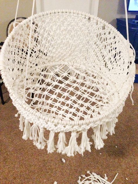 DIY Macrame Hanging Seat. I've always wanted a chair hanging from my ceiling, but they're so expensive to buy. Diy Hanging Chair, Macrame Hanging Chair, Macrame Chairs, Hanging Seats, Macrame Swing, Interior Boho, Jojo Bows, Makramee Diy, Macrame Hanging