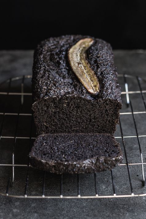 BLACK SESAME CHOCOLATE BANANA BREAD - ful-filled Macy Core Aesthetic, Easy Banana Bread Recipes, Black Sesame Dessert, Sesame Chocolate, Bananas Recipe, Sesame Seeds Recipes, Healthy Banana Recipes, Recipes Banana, Japanese Pancake