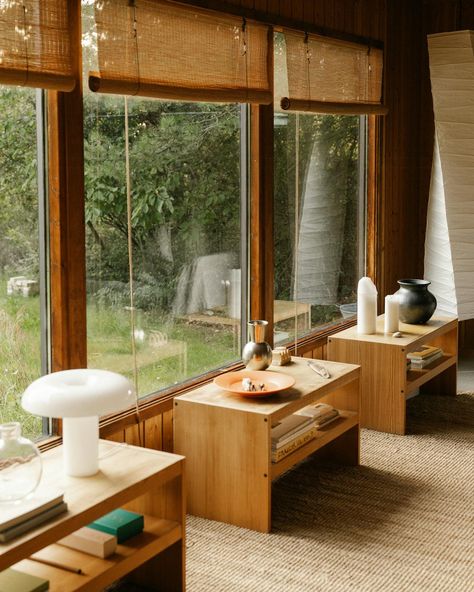 70 House Interior, 70s Interior Architecture, 70s Eco Home, 70s Architecture Interiors Modern, 70s Architecture Interiors, 70s Return To Nature Interior, 1970s Natural Furniture, Midcentury Modern Aesthetic, 70’s Interior Design