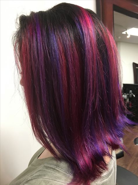 Purple and red hair Pink And Red Split Dye Hair, Purple And Red Hair, Red And Purple Hair, Purple Red Hair Color, Purple Blonde Hair, Red Purple Hair, Purple Hair Dye, Purple Hair Highlights, Hair Color Images