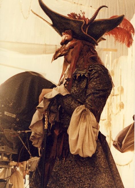 Vin Burnham costume design from Labyrinth (Froud) Labyrinth Costume, Labyrinth Ball, Labyrinth Jareth, Jim Henson Labyrinth, David Bowie Labyrinth, Labyrinth Art, Bowie Labyrinth, Labyrinth 1986, Labyrinth Movie