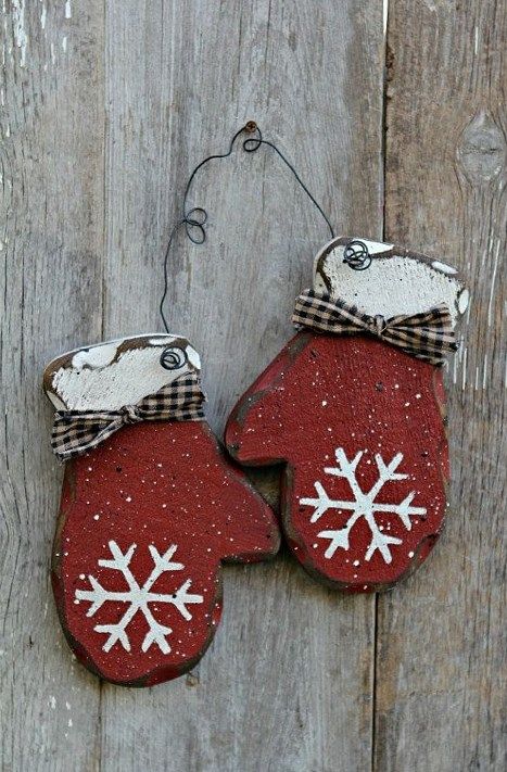 Rustic Winter Decor, Red Mittens, Diy Christmas Tree Ornaments, Christmas Wood Crafts, Rustic Holiday, Primitive Christmas, Diy Christmas Tree, Christmas Wood, Winter Crafts