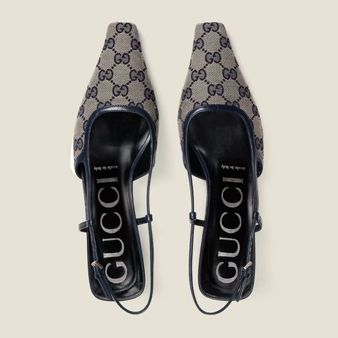 Women's GG slingback pump in beige and blue Supreme | GUCCI® NL Gucci Slingback, Gucci Pumps, Beige And Blue, Shoe Wishlist, Mid Heels Pumps, Gucci Tote, Heels Pumps, Slingback Pump, Designer Heels