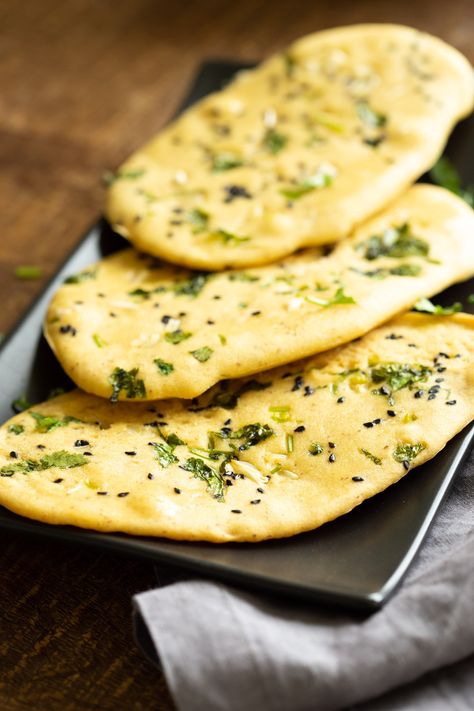 Protein Filled Snacks, Gluten Free Naan, Naan Flatbread, Vegan Bread Recipe, Vegan Richa, Cookies Gluten Free, Naan Recipe, Vegan Bread, Vegan Gluten Free Recipes