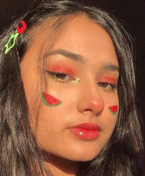 Unfiltered Pictures, Watermelon Face, Fair Face, Freckles Makeup, Nose Makeup, Cute Eye Makeup, Face Painting Easy, Pride Makeup, Face Paint Makeup