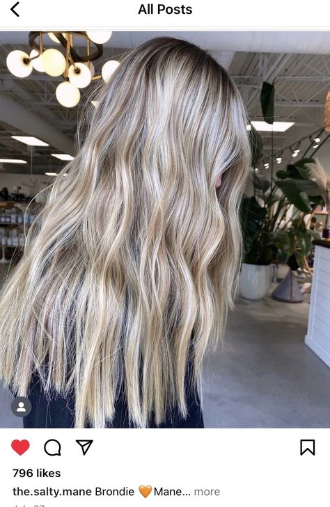 Wet Balayage Blonde, Blended Money Piece Hair, Blonde Dimensional Hair, Balliage Hair, Dimensional Hair, Winter Blonde Hair, California Chicken, Blonde Hair Goals, Bright Blonde Hair