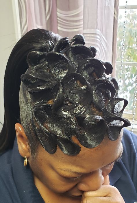 Scrunch Waves Black Hair, Finger Waves Natural Hair, Casual Hair Updos, Short Quick Weave Hairstyles, Finger Waves Short Hair, Finger Wave Hair, Black Hair Updo Hairstyles, High Ponytail Hairstyles, Weave Ponytail Hairstyles