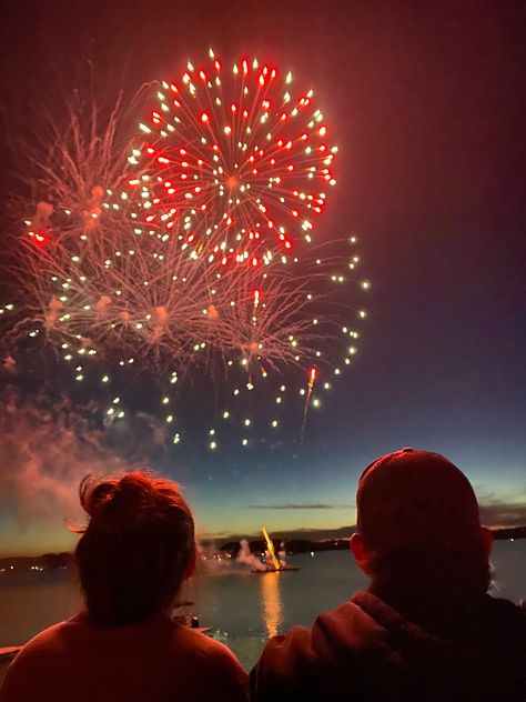 Couple Firework Pictures, Fireworks Couple, Couple Watching Fireworks Aesthetic, Couple Fireworks Aesthetic Video, Couples Watching Fireworks, People Watching Fireworks, Fireworks Aesthetic, Alphabet Dating, Watching Fireworks