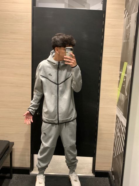 Nike Tech Fleece Outfit Men, Tech Outfit, Teaching Boys, Hoodie Outfits, Fleece Outfit, Drip Outfit Men, Effortlessly Chic Outfits, Soccer Boys