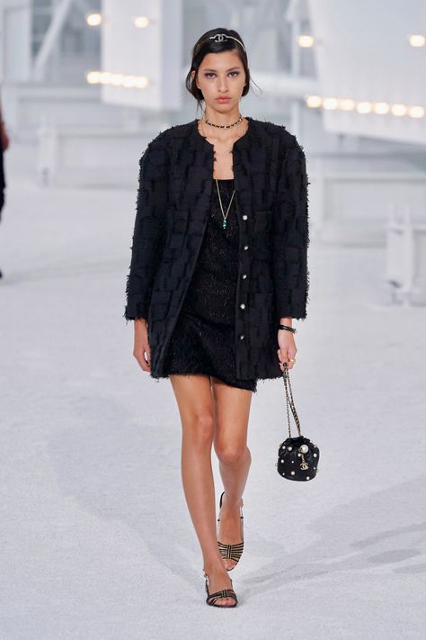 Chanel Spring 2021 Ready To Wear, Polyvore Clothes, Chanel 2021, Moda Paris, Luxury Wear, Chanel Spring, Chanel Fashion, Looks Chic, Fashion Show Collection