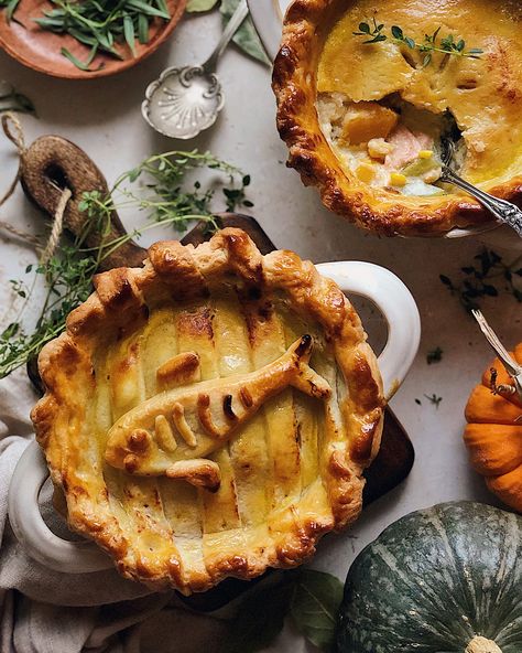 Pumpkin Pot Pie, Mini Pot Pies, Sour Pickles, Winter Foods, Pot Pie Filling, Pastry Design, Small Cucumber, Kabocha Squash, Lemon Thyme