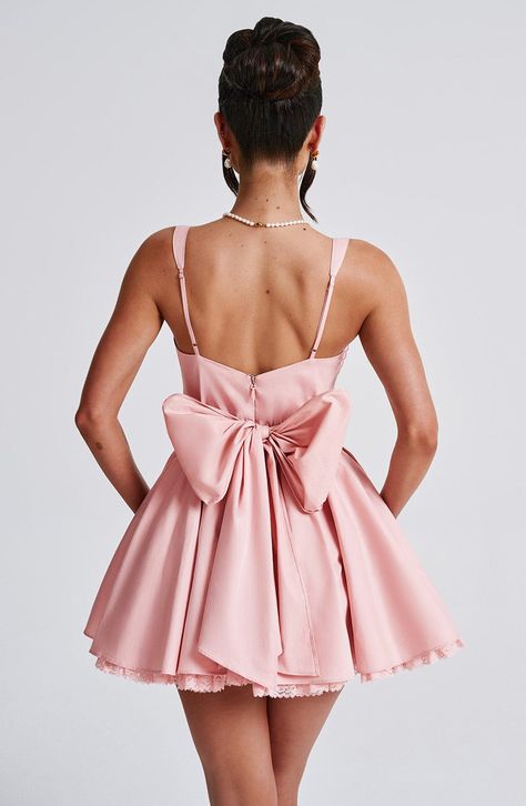 The perfect dress for date nights with the prettiest silhouette, Josie is cut from our premium cotton blend with flirty lace trims to the bust and skirt. With an oversized bow to the back, this flirty design has a boned bodice for the ultimate snatched waist, which is a pretty contrast to the super full skirt. Style this mini with romantic waved hair and barely there mule heels.    Colour: Blush.  Premium non-stretch cotton blend fabric.  Fully lined.  Delicate lace trims.  Piping on bodice.  Bo Waved Hair, Homecoming Dresses Corset, Dress For Date, Midi Dress Wedding Guest, Snatched Waist, Mule Heels, Maxi Dress Sale, Business Dress, Date Nights