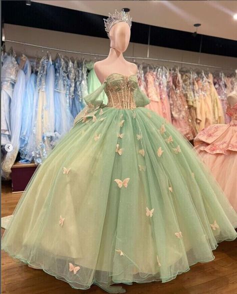 Sweet 16 Dresses Princess And The Frog, Emerald Green Quince Dress With Butterflies, 15 Quinceanera Nails, Light Green Sweet 16 Dresses, Princess And The Frog Themed Sweet 16 Dress, Princess And The Frog Aesthetic Sweet 16, Sweet 16 Dresses Green, Sage Quinceanera Dress, Princess And The Frog Sweet 16 Dress