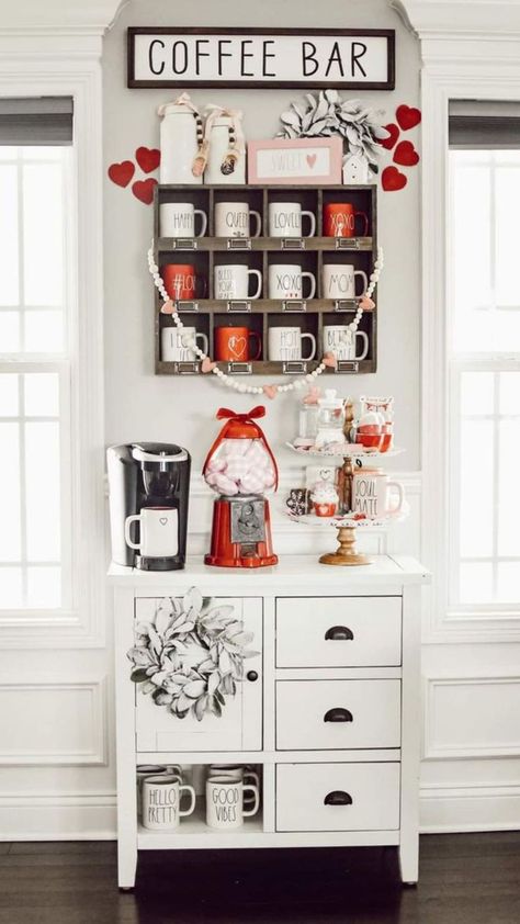 Valentines Hot Cocoa Bar, Valentine Coffee Bar Ideas, Friendsmas Decor, Cozy Coffee Corner, Bar Decoration Ideas, Christmas Coffee Bar, Coco Bar, Mini Cafe, Coffee Bar Station