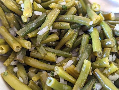 Green Bean Salad Cold, Southern Salad, German Salads, Kidney Bean Salad, Bean Salads, Green Bean Salad Recipes, Cooking Fresh Green Beans, Pickled Green Beans, Green Bean Salad