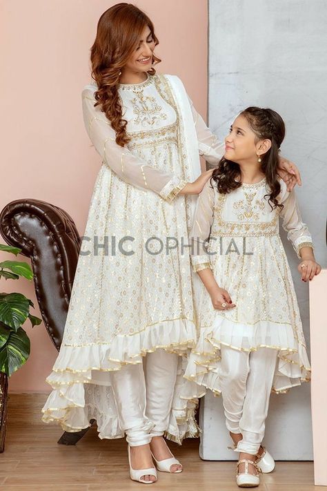 Mommy Daughter Dresses, Mom Daughter Matching Dresses, Daughter Dress, Mom Daughter Outfits, Kids Party Wear Dresses, Mother Daughter Fashion, Mother Daughter Dresses Matching, Mother Daughter Matching Outfits, Mom And Daughter Matching