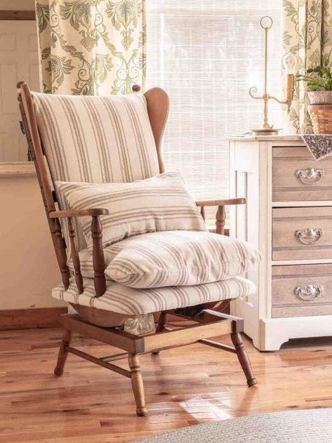 Grainsack Furniture, Diy Upholstered Chair, Recover Chair, Reupholster Chair Diy, Rocking Chair Makeover, Chair Reupholstery, Diy Rocking Chair, Old Rocking Chairs, Recovering Chairs