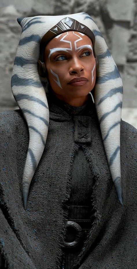 Ashoka Star Wars, Ahsoka Tano Cosplay, Star Wars Makeup, Ahsoka Series, Ashoka Tano, Star Wars Canon, Rosario Dawson, Star Wars Ahsoka, Star Wars Outfits