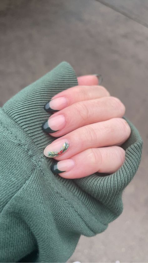 Mistletoe Nails French Tip, Christmas Nails Mistletoe Red, Mistletoe Nails, Sailor Moon Inspired, Faux Nails, Green French, Christmas Gel Nails, Nails Only, Star Nails