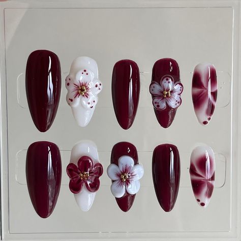 Detailed hand sculpted 3d flowers ❣️ Simple Nail Stickers, Nail Art Designs 3d Flowers, Nails Design 3d Flowers, Nails With 3d Designs, Nails Flowers Designs, Red 3d Flower Nails, 3 D Nail Art Design, Gel Flower Nail Designs, Nail 3d Designs