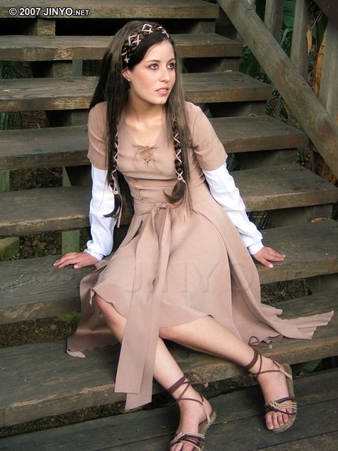 Elegant Star Wars Cosplay, For a More Civilized Age Endor Leia, Leia Endor, Star Wars Episode 6, Ewok Village, Leia Cosplay, Princess Leia Costume, Jedi Cosplay, Leia Costume, Leia Star Wars