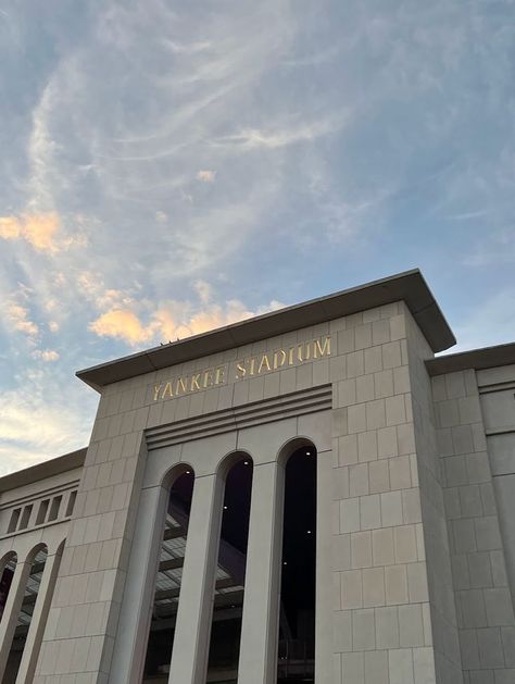 Yankee Stadium Wallpaper, Nyc Wallpaper Aesthetic, Yankees Aesthetic, Stadium Aesthetic, Yankees Wallpaper, Little Italy Nyc, Nyc Wallpaper, Stadium Wallpaper, New York Yankees Baseball