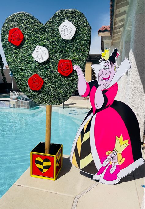 Alice In Wonderland Outdoor Decor Diy, Alice In Wonderland Hoco Float, Alice In Wonderland Hanging Decorations, Descendants Red, Diy Alice In Wonderland Decorations Giant Flowers, Red Queen Of Hearts, Queen Of Hearts Garden Alice In Wonderland, School Book Fair, Queen Of Hearts Alice