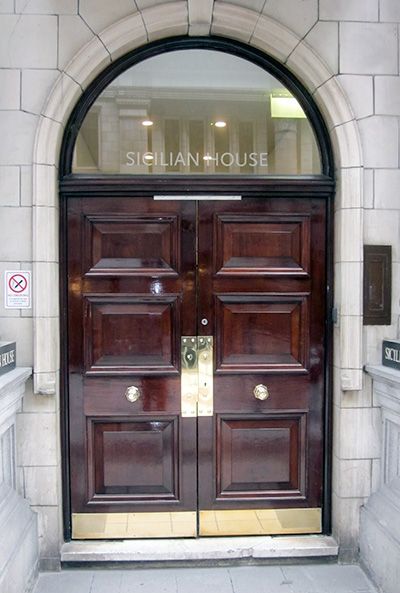 Two three-panel Georgian doors, for an office in Nottingham Office Double Doors, Grand Door, English Doors, Georgian Doors, Decorative Metal Screen, Letter Boxes, Black Interior Doors, Stylish Doors, Mahogany Doors