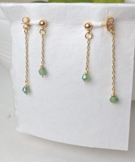 Jewelry Inspiration Earrings, Homemade Dangle Earrings, Sea Beads Jewelry, Handmade Wire Jewelry Earrings, Handmade Earrings Ideas Beads, Diy Dangly Earrings, Trendy Green Beaded Dangle Earrings, Trendy Handmade Green Earrings, Chain Earrings Dangle Diy