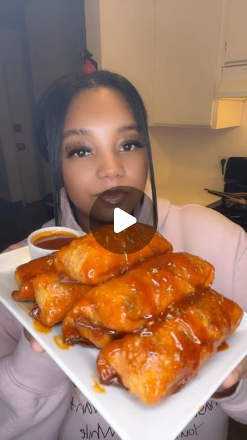 IAmKayy’s Kitchen👩🏽‍🍳 on Instagram: "Honey Hot Salmon Eggrolls😮‍💨
Follow Me @theonlyiamkayy 
Honey Hot Seasoning from @kimmyskreations.1 
#kimmyskontest 
•
•
•
•
•
•
•
#theonlyiamkayy #explore #explorepage #exploremore #cook #cooking #cookingathome #food #foodie #foodies #foodlover #foodgasm #salmon #honey #hot #hothoney #eggrolls #frying #dinner #dinnerideas #dinnertime #reels #viral" Salmon Honey, Honey Salmon, Salmon Eggs, Fried Salmon, Hot Honey, Egg Rolls, Food Obsession, Dinner Time, Frying