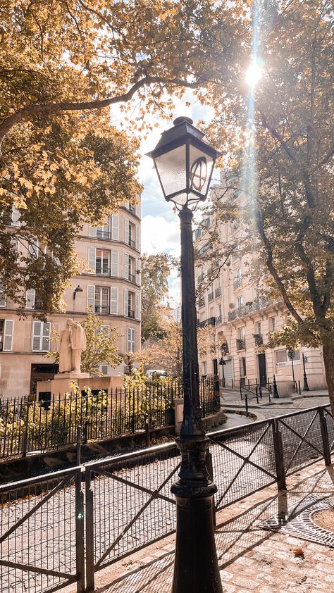 Paris In The Fall Aesthetic, Paris Luxury Aesthetic, Paris Architecture Aesthetic, Old Paris Aesthetic, Paris Autumn Aesthetic, Carte Aesthetic, Paris Countryside, Markets Aesthetic, Museums Paris