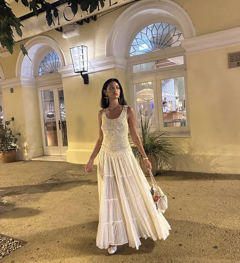 Cindy Kimberly Outfits, Kimberly White, Dinner Date Outfits, White Maxi Skirts, Date Outfit Casual, Cindy Kimberly, Kendall Jenner Style, Date Outfits, Casual Dinner Outfit