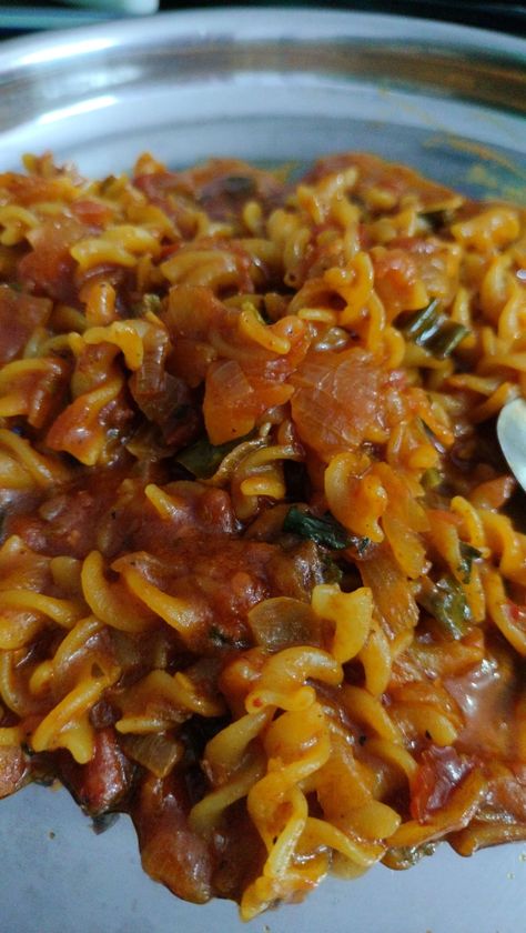 Maggie pasta Red Sauce Pasta, Sauce Pasta, Red Sauce, Pasta Sauce, Indian Food, Indian Food Recipes, Sauce, Pasta, Red