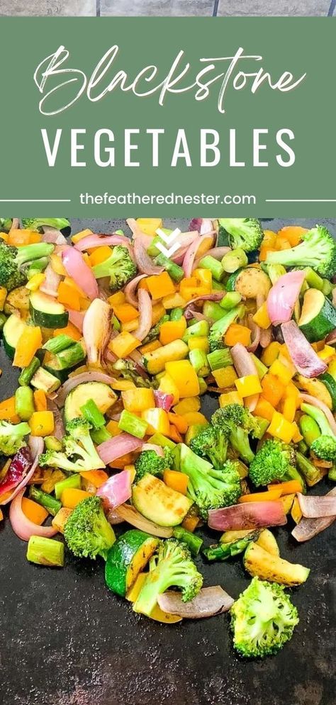 Vegetables With Steak, Outdoor Griddle Recipes, Griddle Cooking Recipes, Hibachi Recipes, Veggie Side Dish, Grilled Vegetable Recipes, Outdoor Cooking Recipes, Cooking Stone, Flat Top Grill