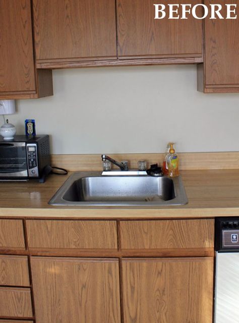 Before and after: Dana & Ryan's Galley Kitchen Makeover.  I need to do this. Laminate Cabinet Makeover, 80s Kitchen, Laminate Kitchen Cabinets, Painting Laminate, Laminate Furniture, Laminate Cabinets, Laminate Kitchen, Kitchen Transformation, Kitchen Cabinets Makeover