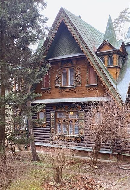 Russian House Design, Glitch Architecture, Russian Dacha, Russian Home, Russian Houses, Russian House, Log Cabin Ideas, European Cottage, Russian Architecture